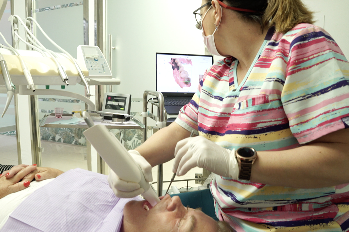 Escáner Intraoral para Clínica Dental en Sevilla